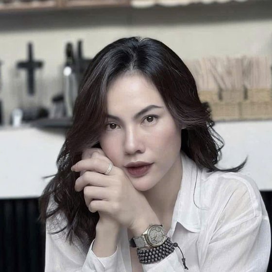 Qe (Quyên)